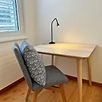 شقة Su48 - Echtholz, 110m2, Sport, Erholung, Mit Garage سانت موريتز