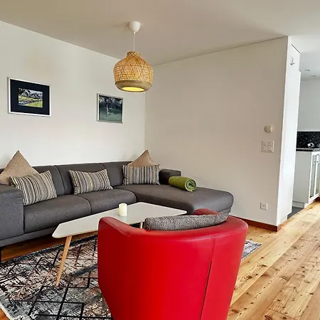 Su48 - Echtholz, 110m2, Sport, Erholung, Mit Garage *